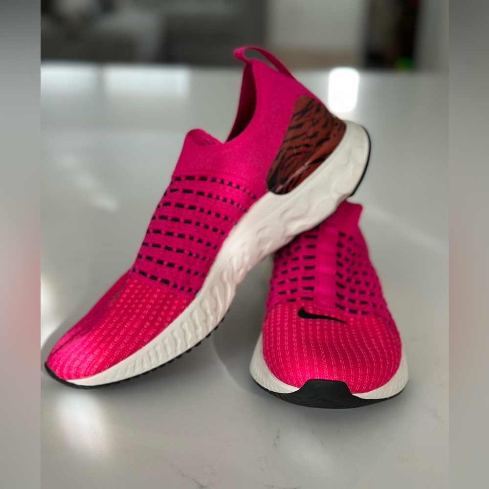 Nike React Phantom Run